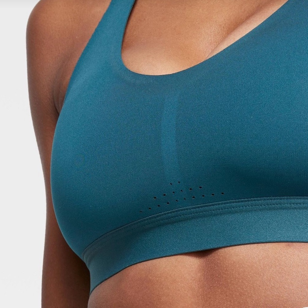 NEW❗️Sports Bra - ALL IN MOTION - NWT ✨